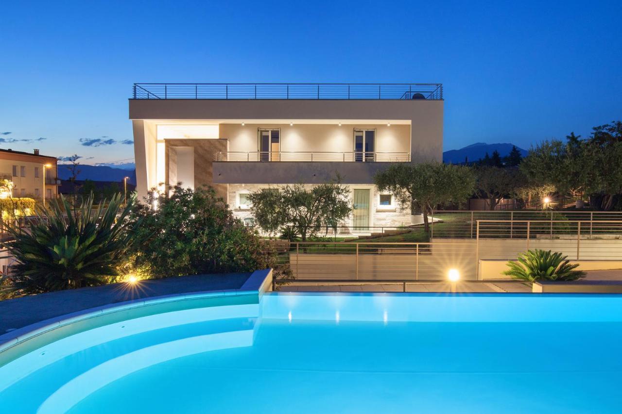Villa Aurora-Holiday Home Apt 1 Bardolino Exterior photo